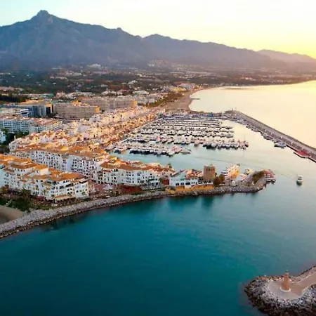Apartment 2 Bedroom Puerto Banus Flat With Balcony And Swimming Pool Marbella
