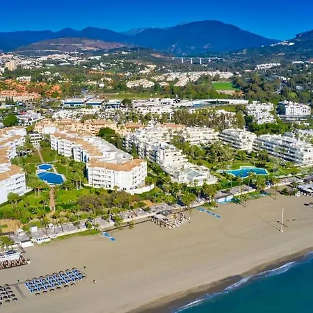 Apartment 2 Bedroom Puerto Banus Flat With Balcony And Swimming Pool Marbella
