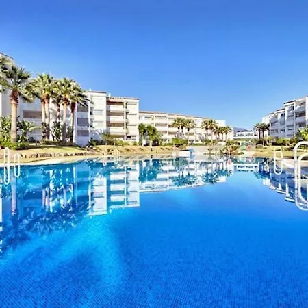 Apartment 2 Bedroom Puerto Banus Flat With Balcony And Swimming Pool