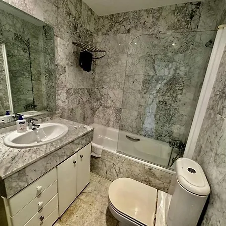 Apartment 2 Bedroom Puerto Banus Flat With Balcony And Swimming Pool Marbella