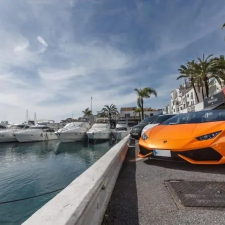 2 Bedroom Puerto Banus Flat With Balcony And Swimming Pool